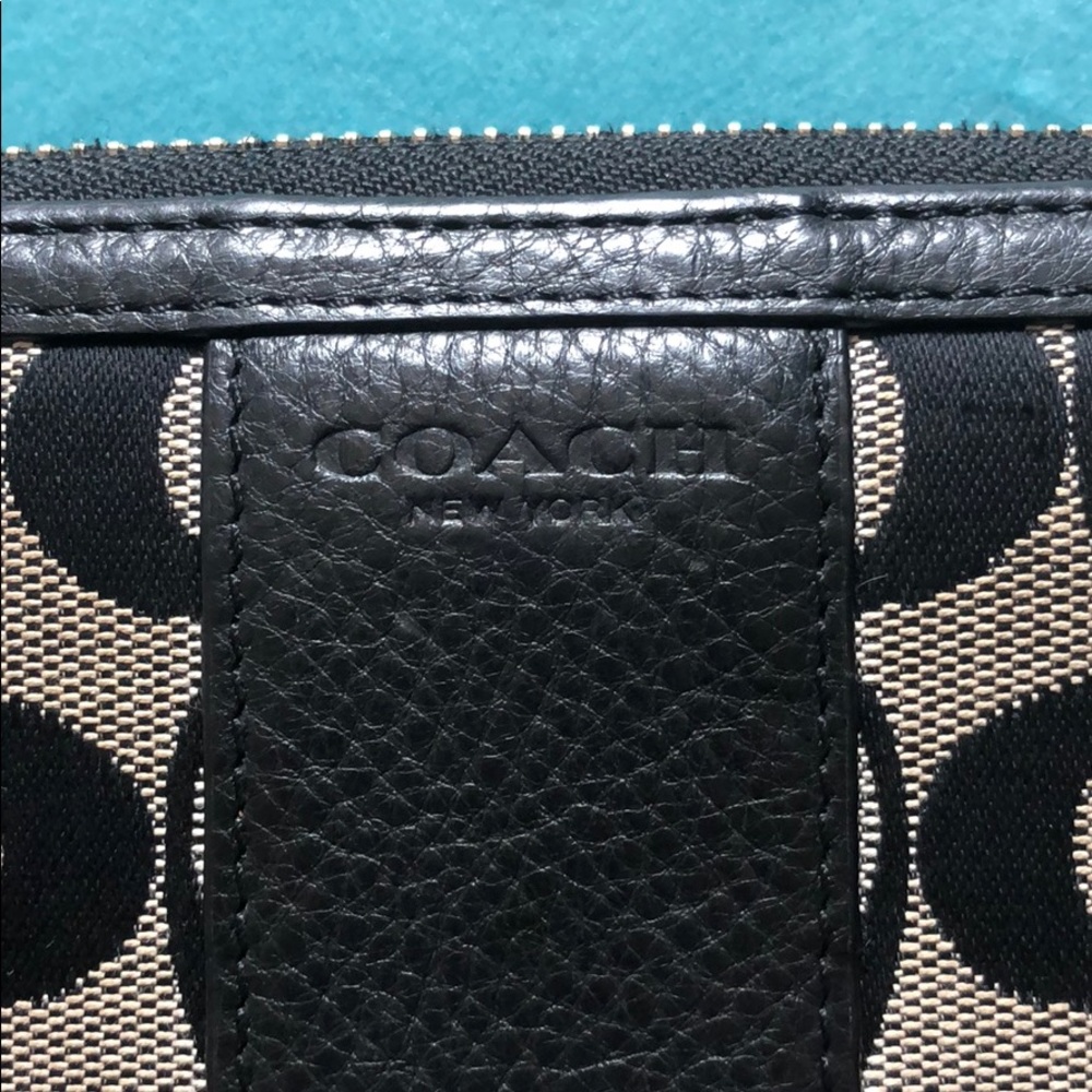 Coach wallet - Picture 2 of 5